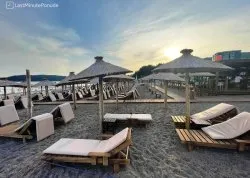 Leto 2026, letovanje - Bečići - Hoteli: Ležaljke na plaži