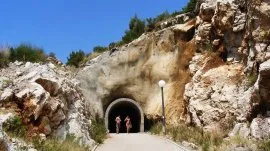 Bečići: Tunel