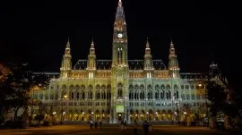 Beč: Gradska kuća noću
