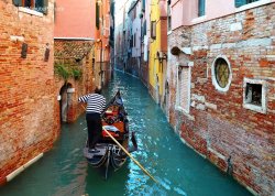 Vikend putovanja - Karneval u Veneciji - : Gondola