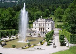Metropole i znameniti gradovi - Dvorci Bavarske - Hoteli: Dvorac Linderhof sa fontanom