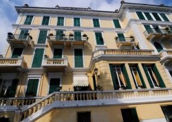 Leto 2025, letovanje - Rivijera cveća - Hoteli: Hotel Petit Royal 3*