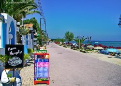 Leto 2025, letovanje - Polihrono - Apartmani: Šetalište uz plažu