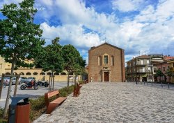 Leto 2025, letovanje - Rimini - Hoteli: Pogled na crkvu