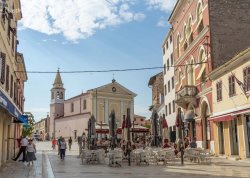 Jesenja putovanja - Poreč i Trst - Hoteli: Pogled na crkvu