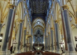 Jesenja putovanja - Napulj - Hoteli: Unutrašnjost manastira San Domenico Maggiore