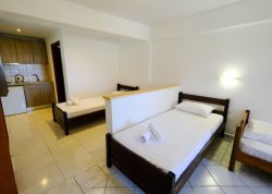 Leto 2025, letovanje - Nea Skioni - Apartmani: Vila Paradise 