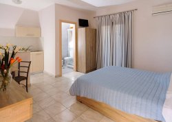 Leto 2025, letovanje - Sivota - Apartmani: Vila Moschos