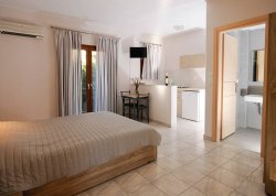 Leto 2025, letovanje - Sivota - Apartmani: Vila Moschos