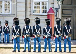 Jesenja putovanja - Severna Evropa - Apartmani: Amalienborg palata - garda