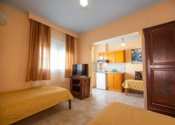Leto 2025, letovanje - Nea Vrasna - Apartmani: Vila Xenia Palace