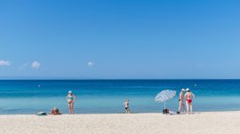 Nikiti: Plaža