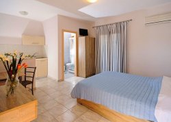 Leto 2025, letovanje - Sivota - Apartmani: Vila Moschos