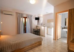 Leto 2025, letovanje - Sivota - Apartmani: Vila Moschos