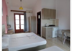 Leto 2025, letovanje - Polihrono - Apartmani: Vila Asimenia