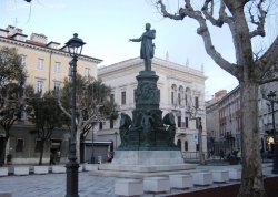 Vikend putovanja - Trst - : Spomenik Maximilian von Aubsburg