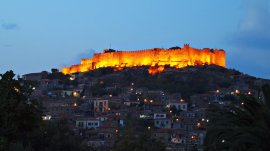 Lezbos: Molivos noću