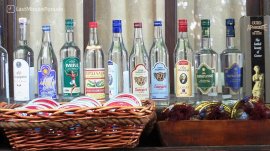 Lezbos: Uzo - jedna od najstarijih fabrika za proizvodnju Uza nalazi se na ostrvu