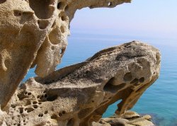 Leto 2025, letovanje - Sitonija - Apartmani: Neobični oblici reljefa