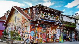 Ljubljana: Ulično crtanje u Metelkovoj