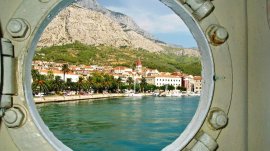 Makarska: Pogled na Stari grad u Makarskoj