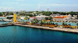 Nasau: Pogled na luku