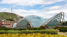 Tbilisi: Pogled sa Mosta mira