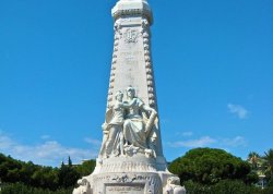 Vikend putovanja - Nica - Hoteli: Spomenik boginji Niki