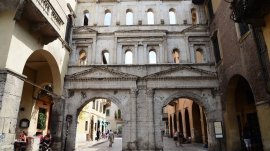 Verona: Porta Borsari - drevna rimska vrata