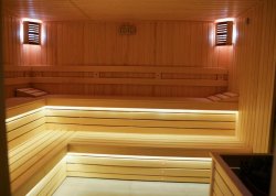 Sretenje - Borovec - Hoteli: Hotel Flora 4*